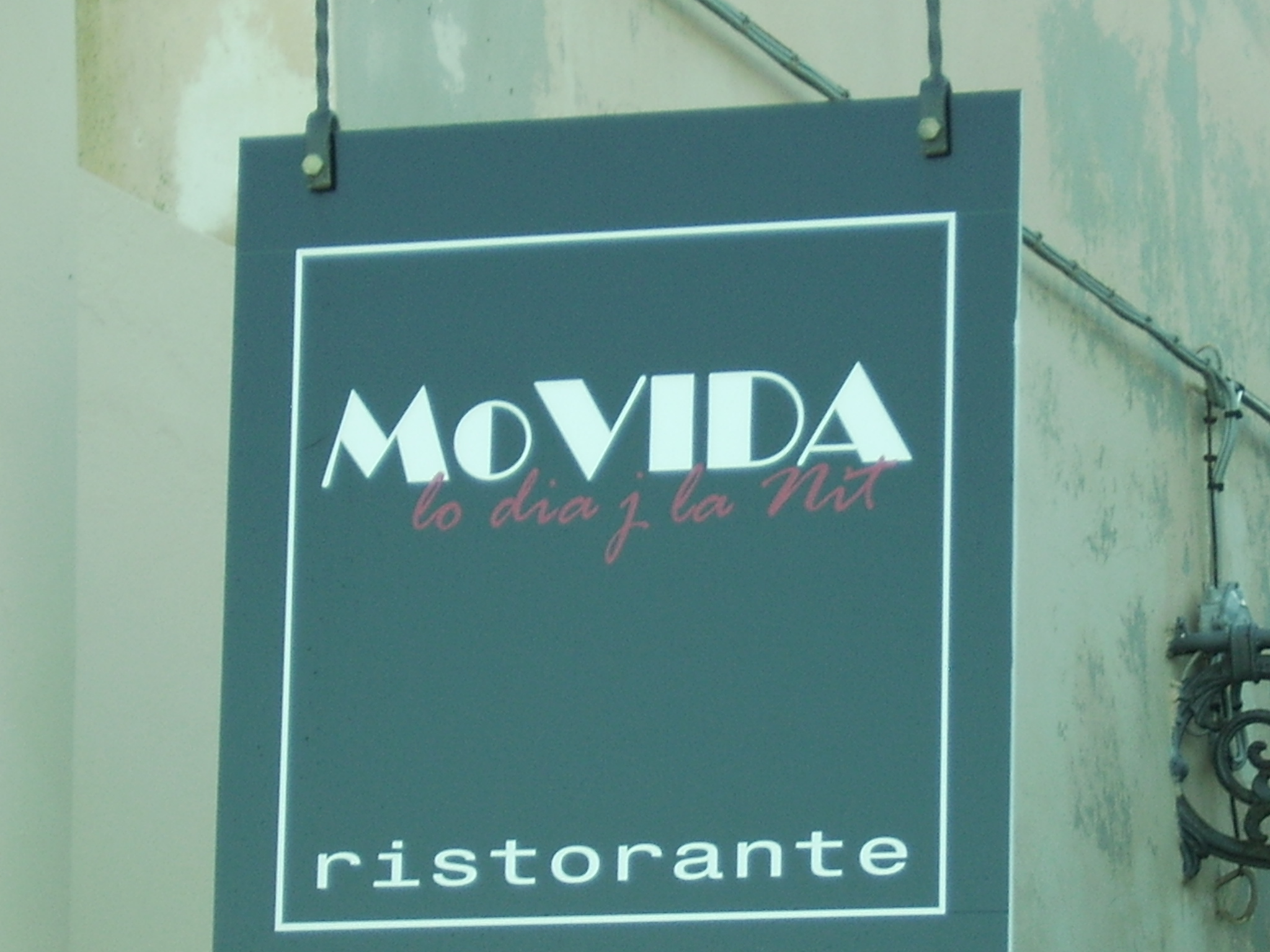 Alguero. Restaurante con el sugestivo nombre MoVIDA